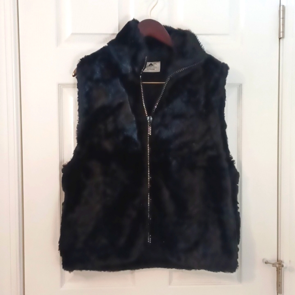 Black faux fur vest, size large